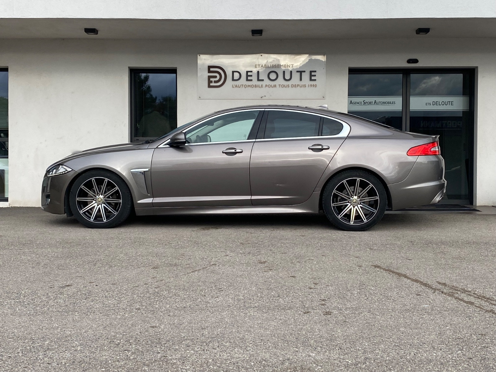 jaguar-xf-3-0-v6-diesel-20251022172935