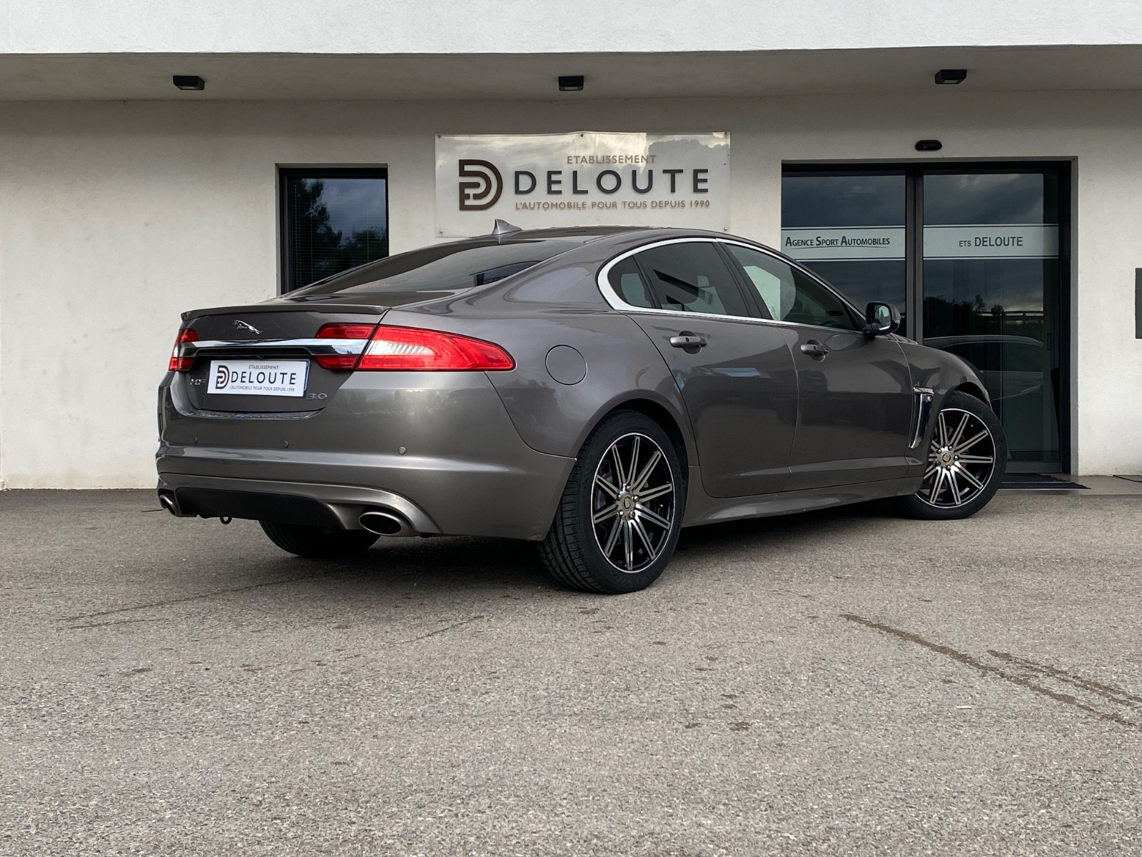 jaguar-xf-3-0-v6-diesel-20251022172938