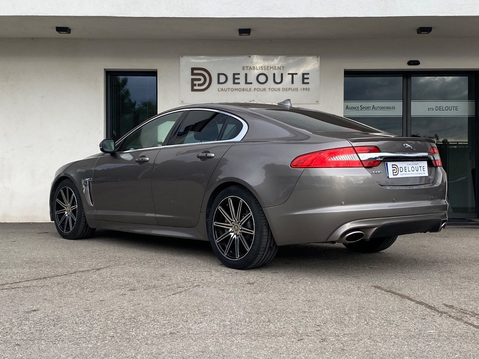 jaguar-xf-3-0-v6-diesel-20251022172944