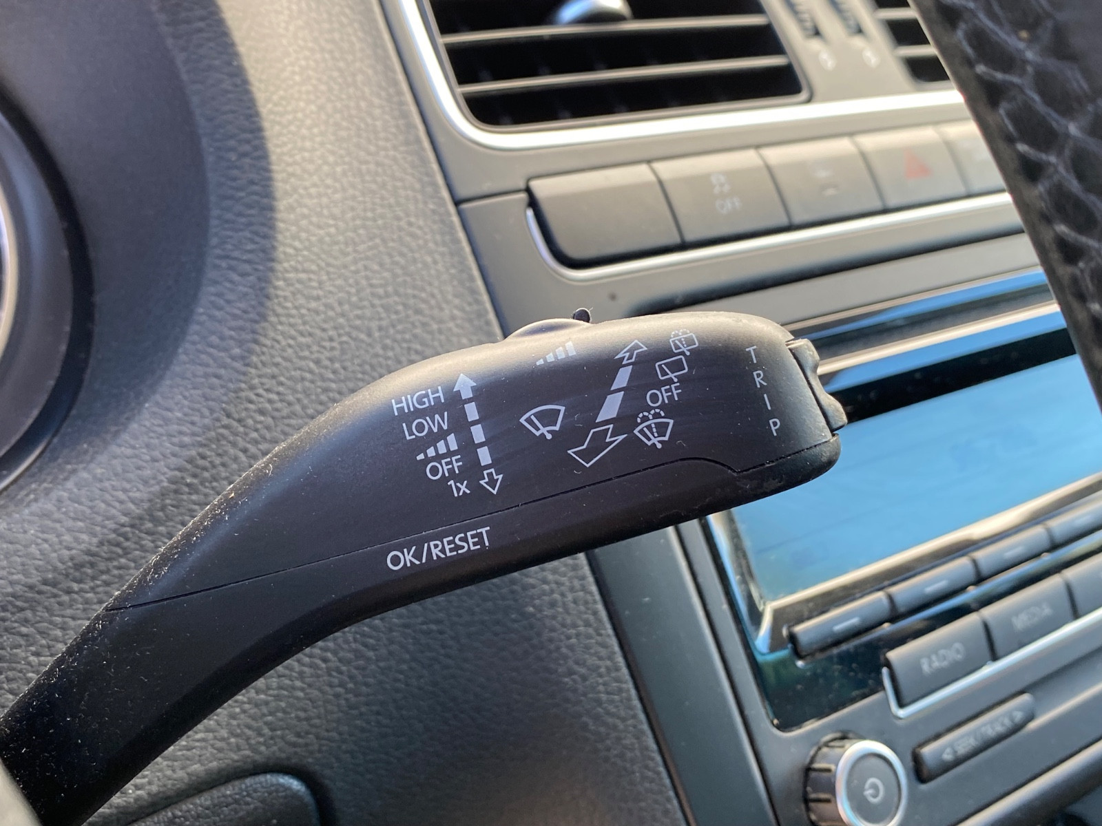 volkswagen-polo-iv-3-5p-comfortline-20251007175922