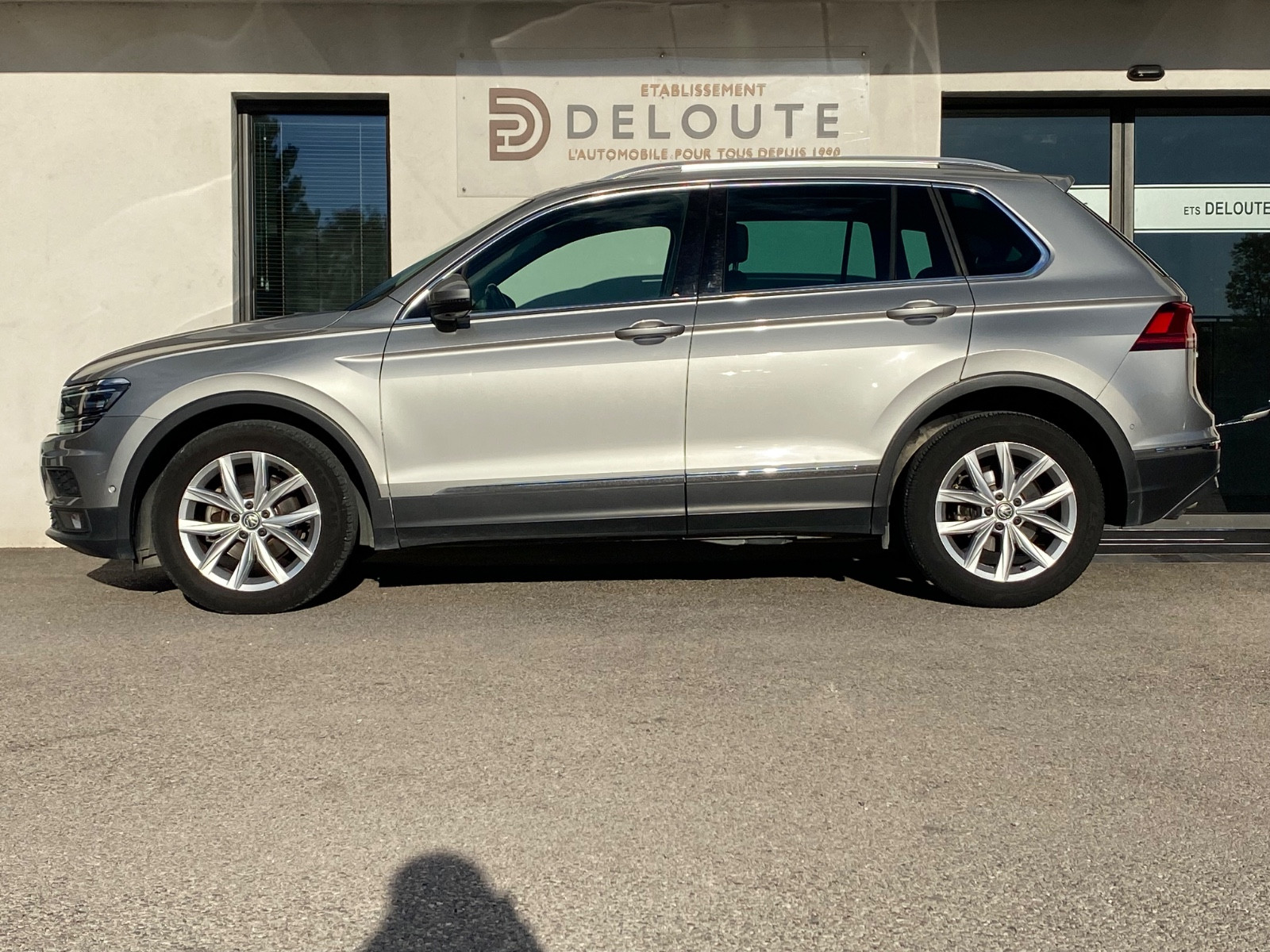 volkswagen-tiguan-carat-bmt-dsg-20251030172722
