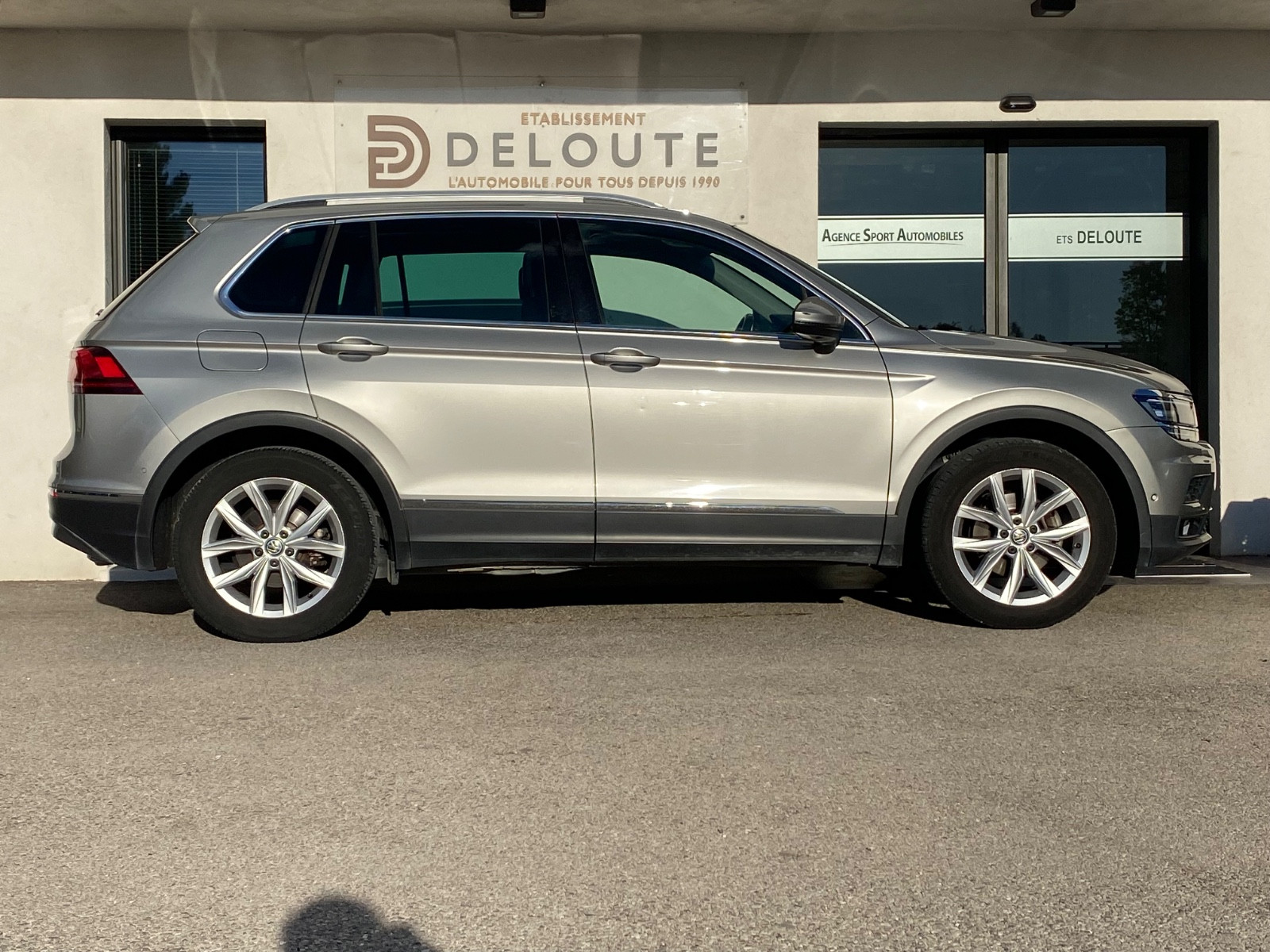 volkswagen-tiguan-carat-bmt-dsg-20251030172742
