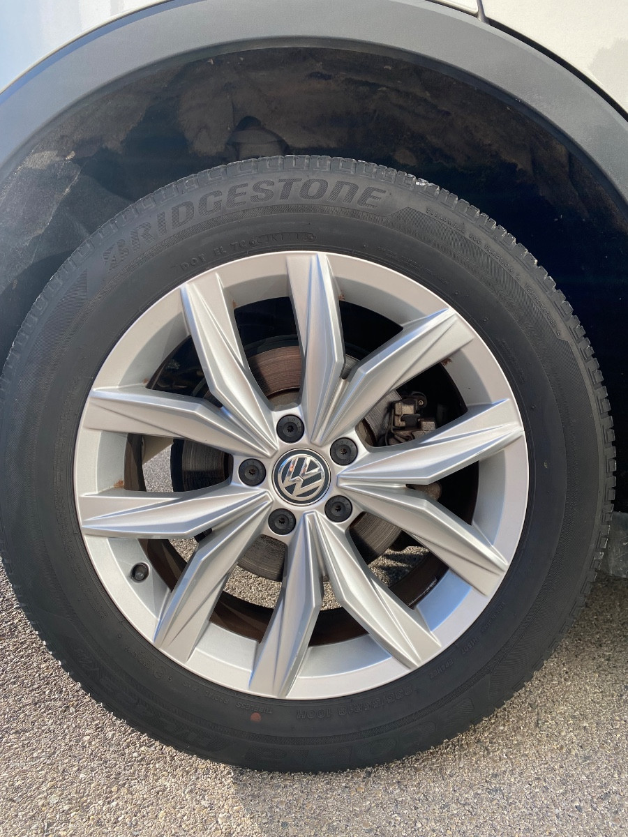 volkswagen-tiguan-carat-bmt-dsg-20251030173621