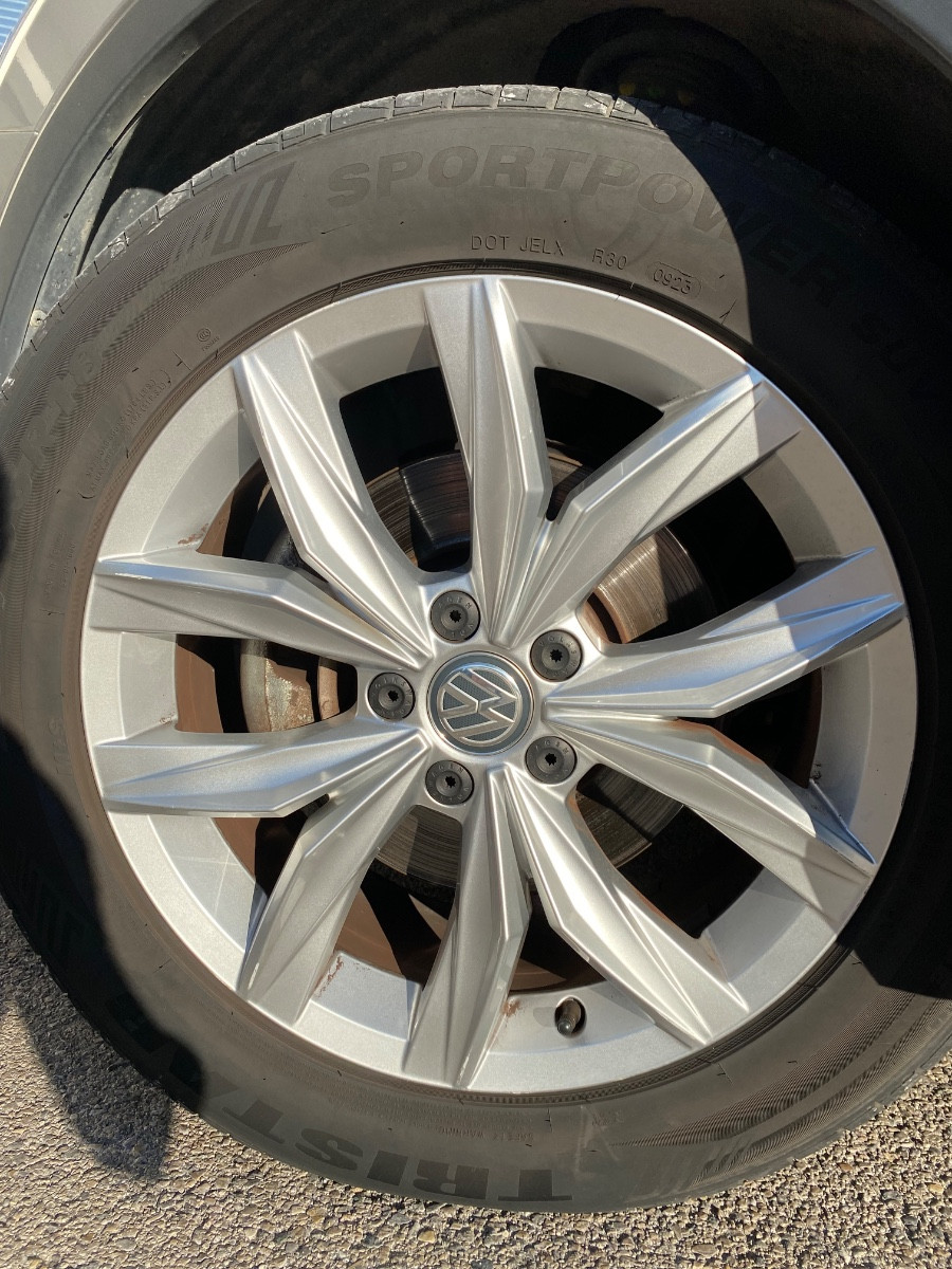 volkswagen-tiguan-carat-bmt-dsg-20251030173704