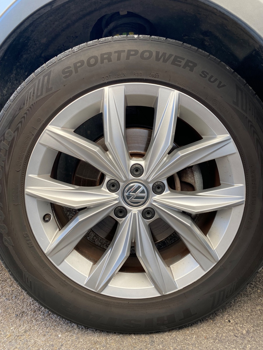 volkswagen-tiguan-carat-bmt-dsg-20251030173726