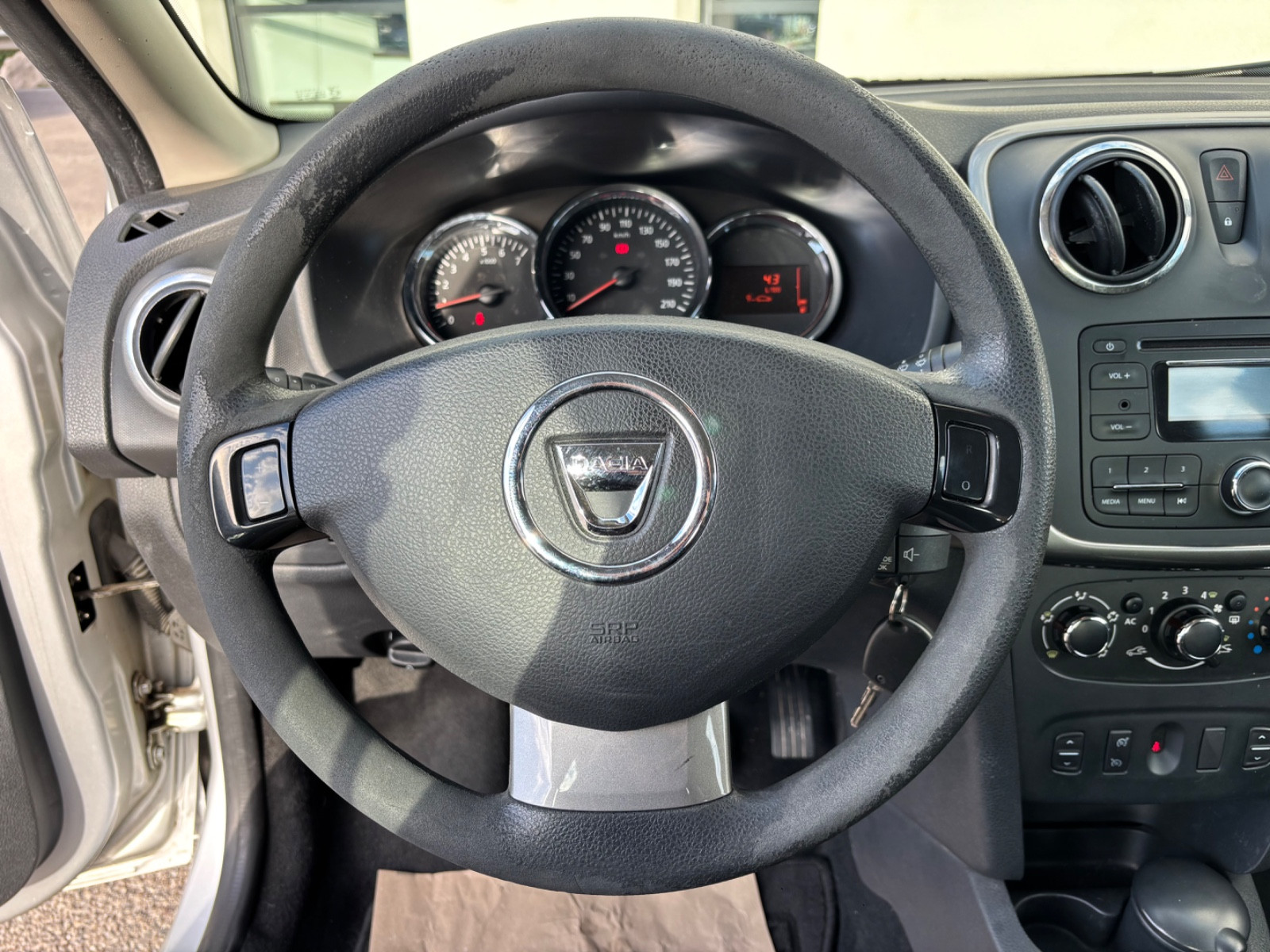 dacia-logan-ii-laureate-20251118150807