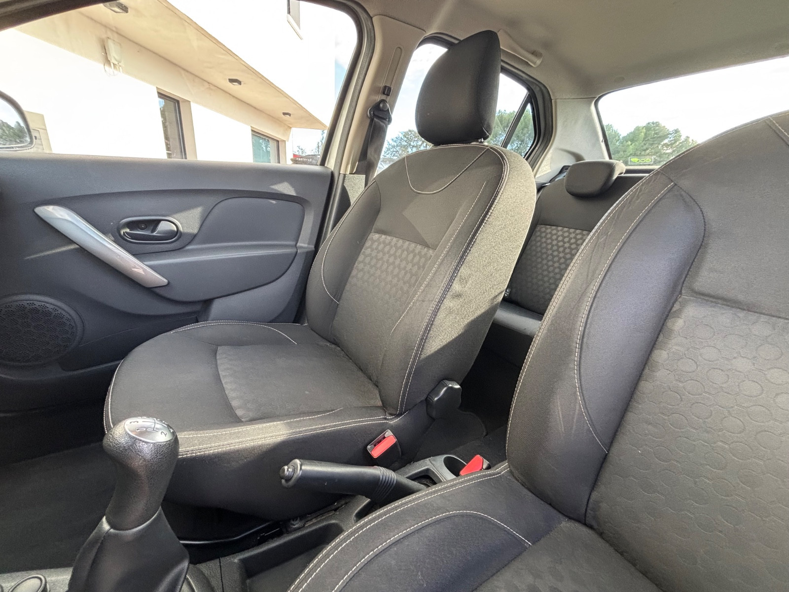 dacia-logan-ii-laureate-20251118150812