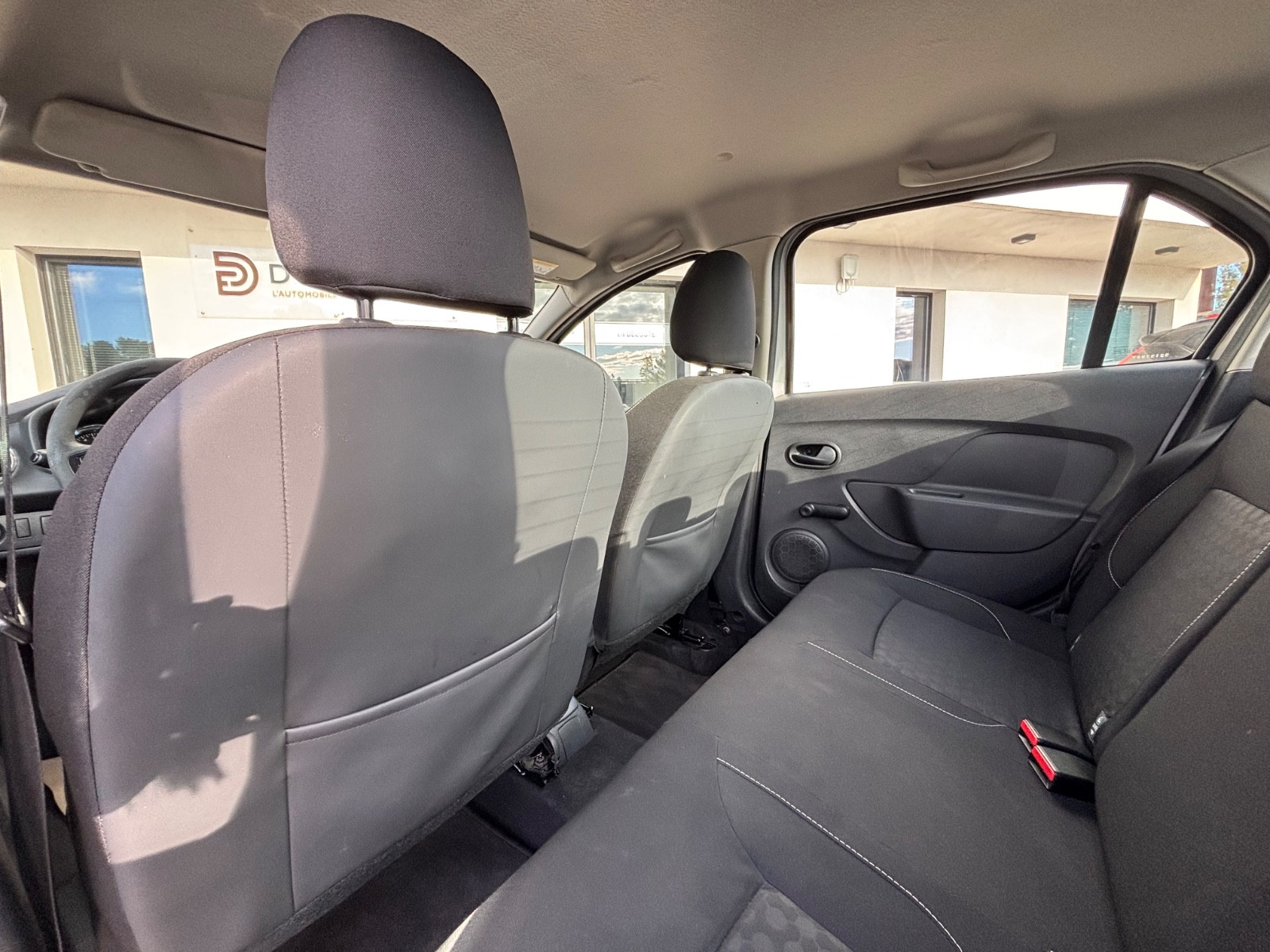 dacia-logan-ii-laureate-20251118150815