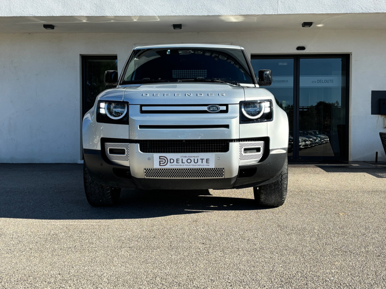 land-rover-defender-110-hard-top-x-dynamic-se-20251104112821