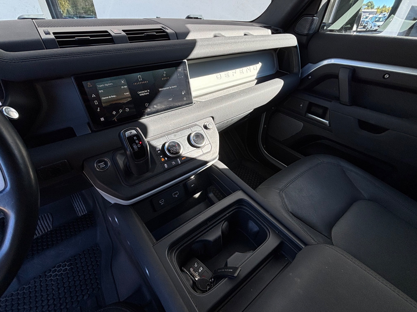 land-rover-defender-110-hard-top-x-dynamic-se-20251104113137