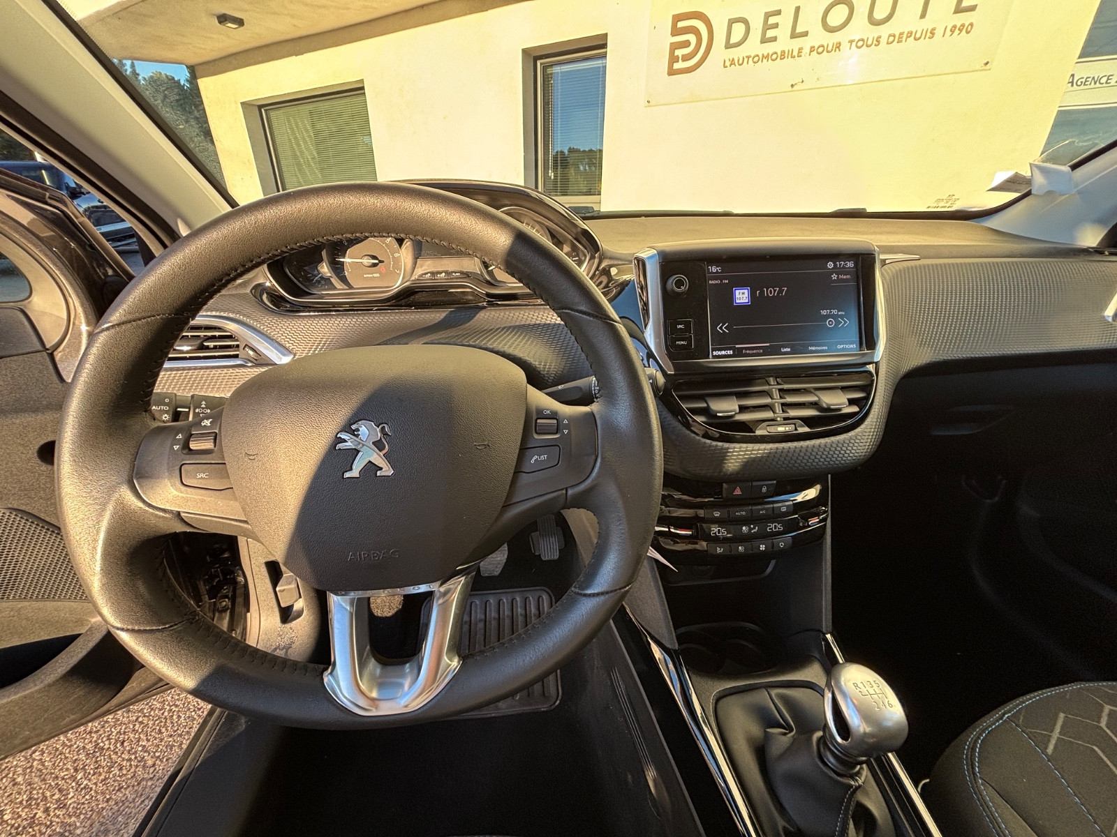 peugeot-2008-signature-20251104165855