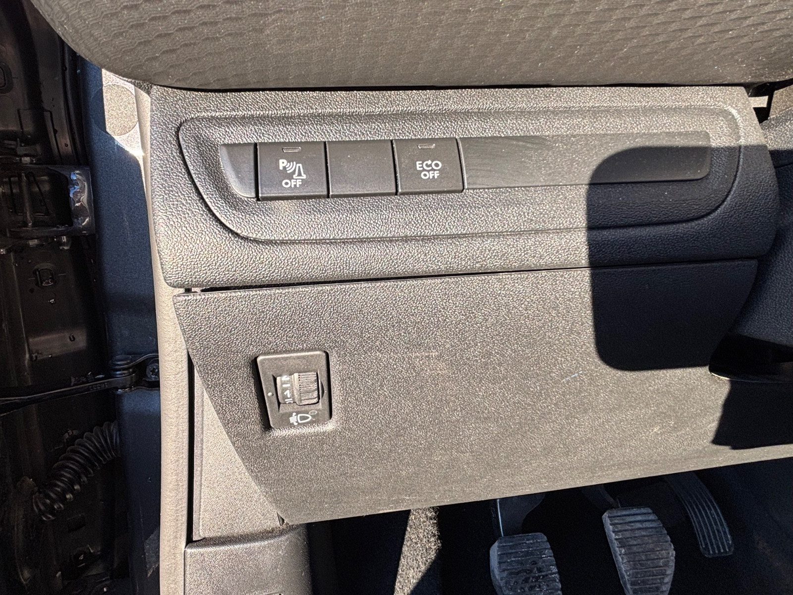 peugeot-2008-signature-20251104170031