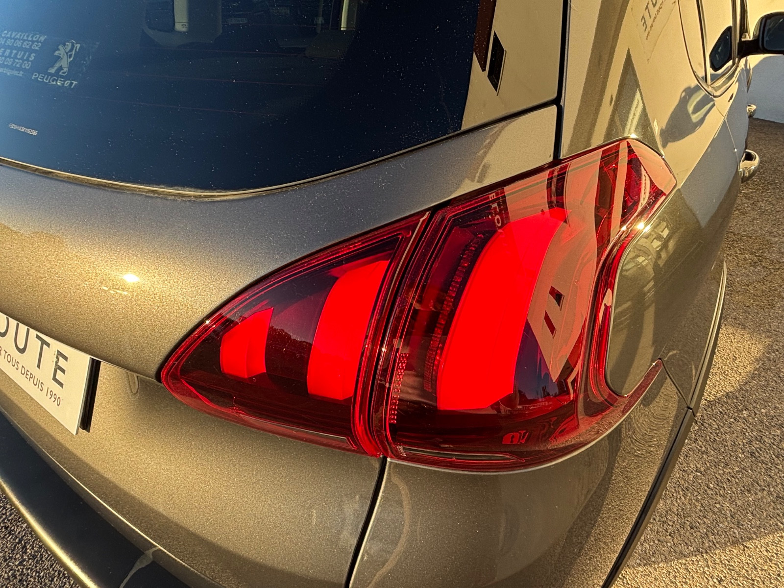 peugeot-2008-signature-20251104170157