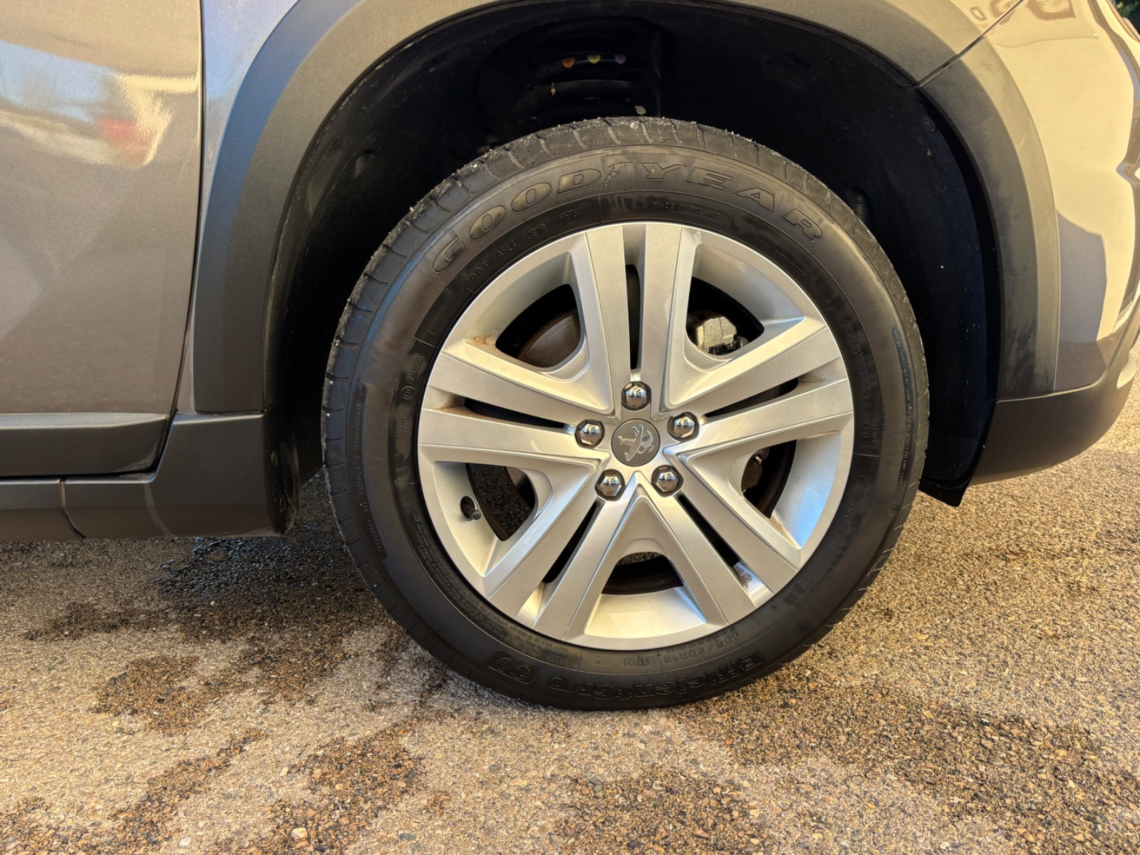 peugeot-2008-signature-20251104170408