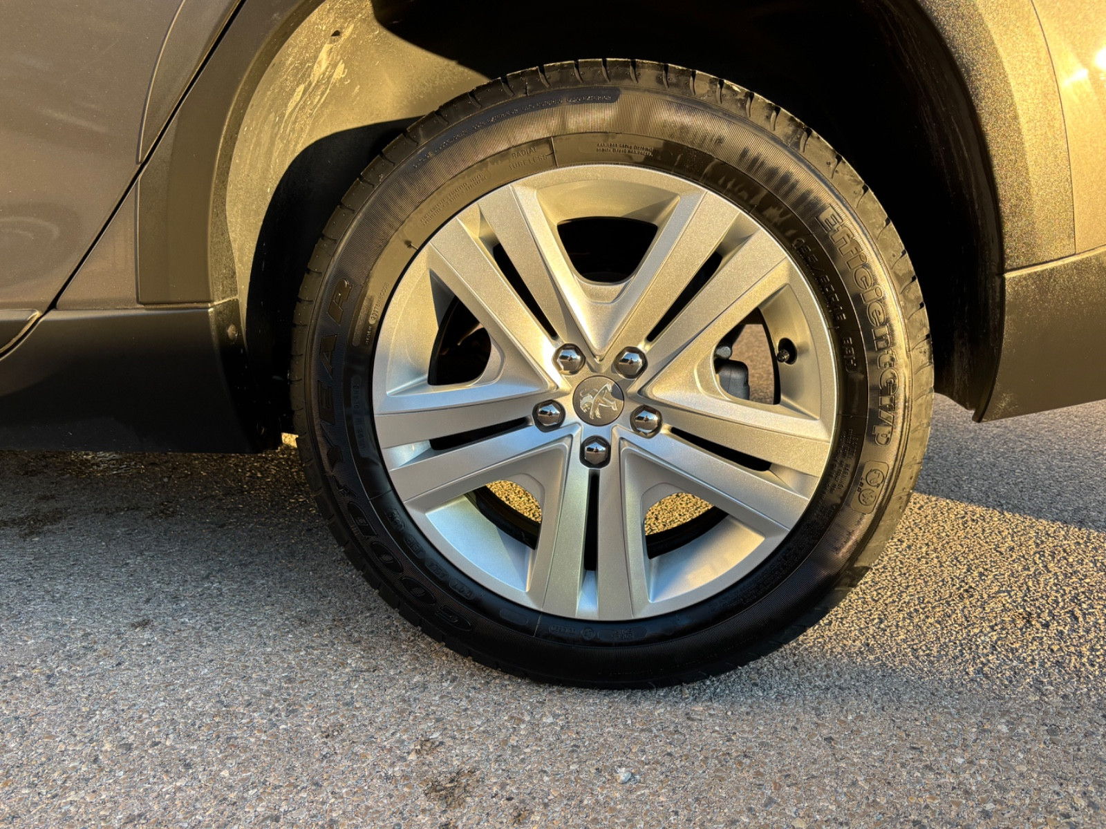 peugeot-2008-signature-20251104170526