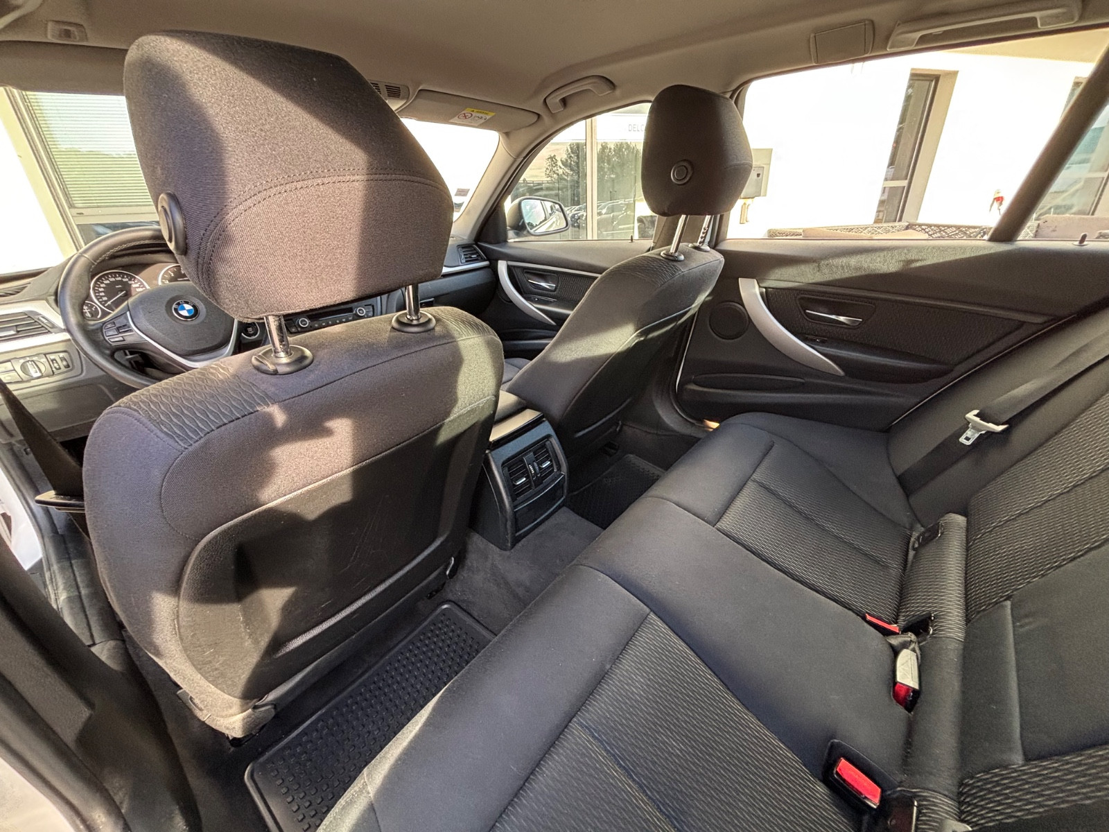 b-m-w-serie-3-touring-318d-edition-20251112161635