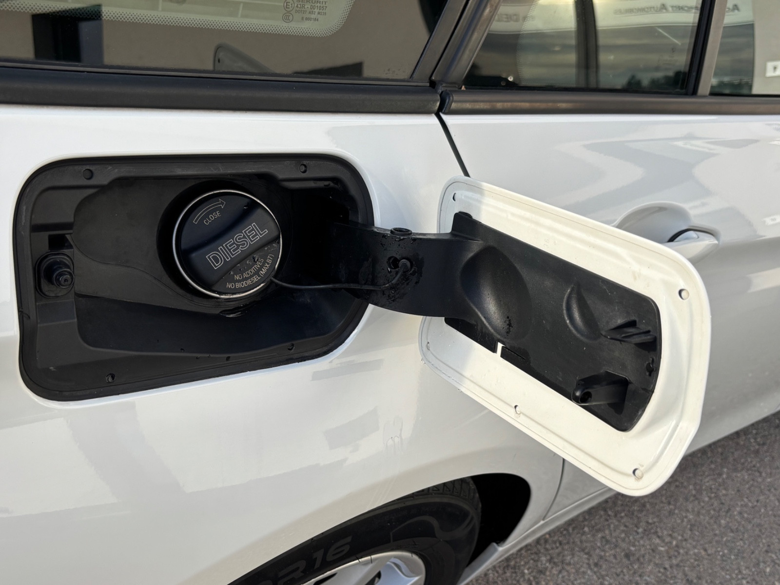 b-m-w-serie-3-touring-318d-edition-20251112161658