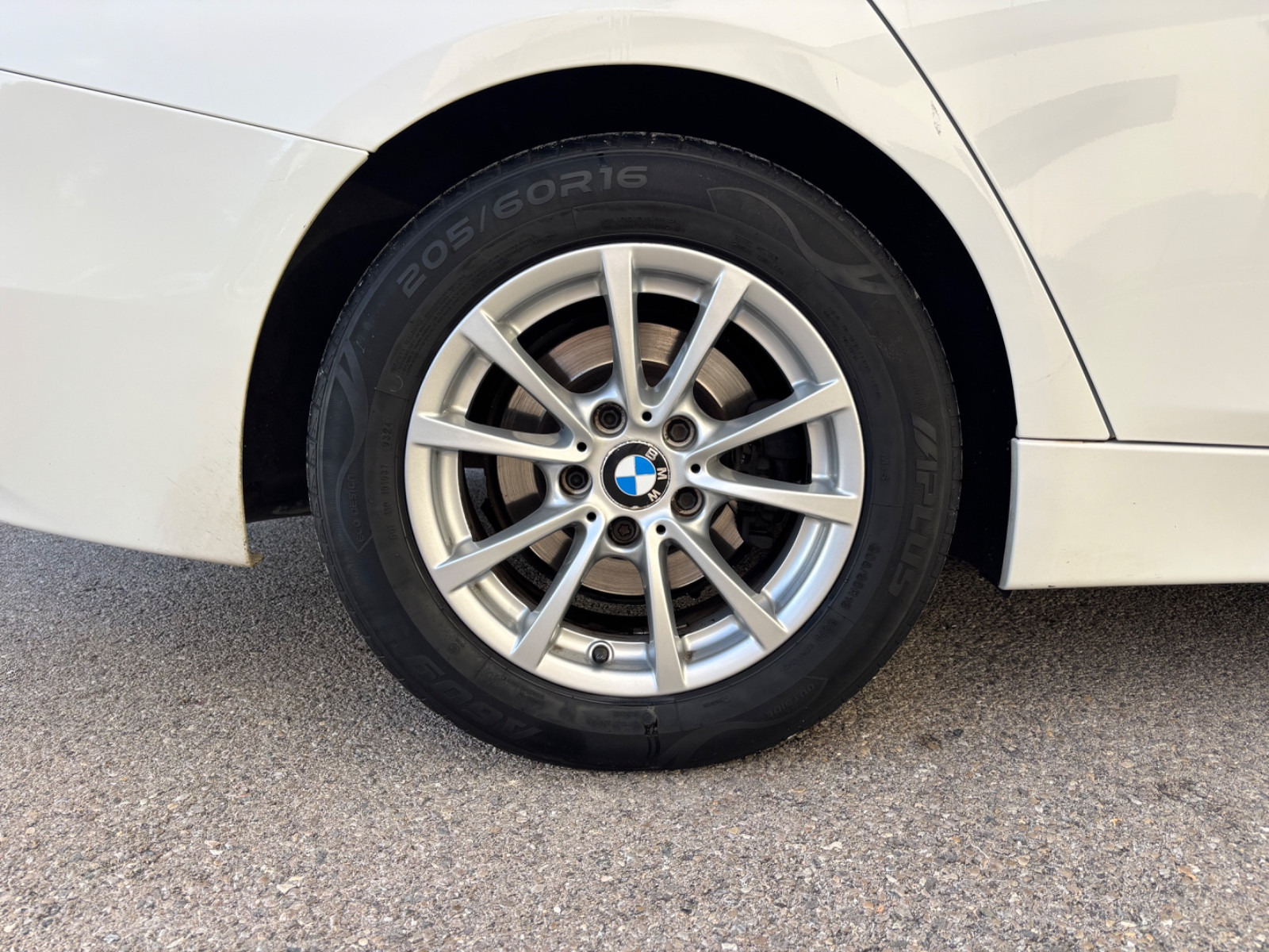 b-m-w-serie-3-touring-318d-edition-20251112161701