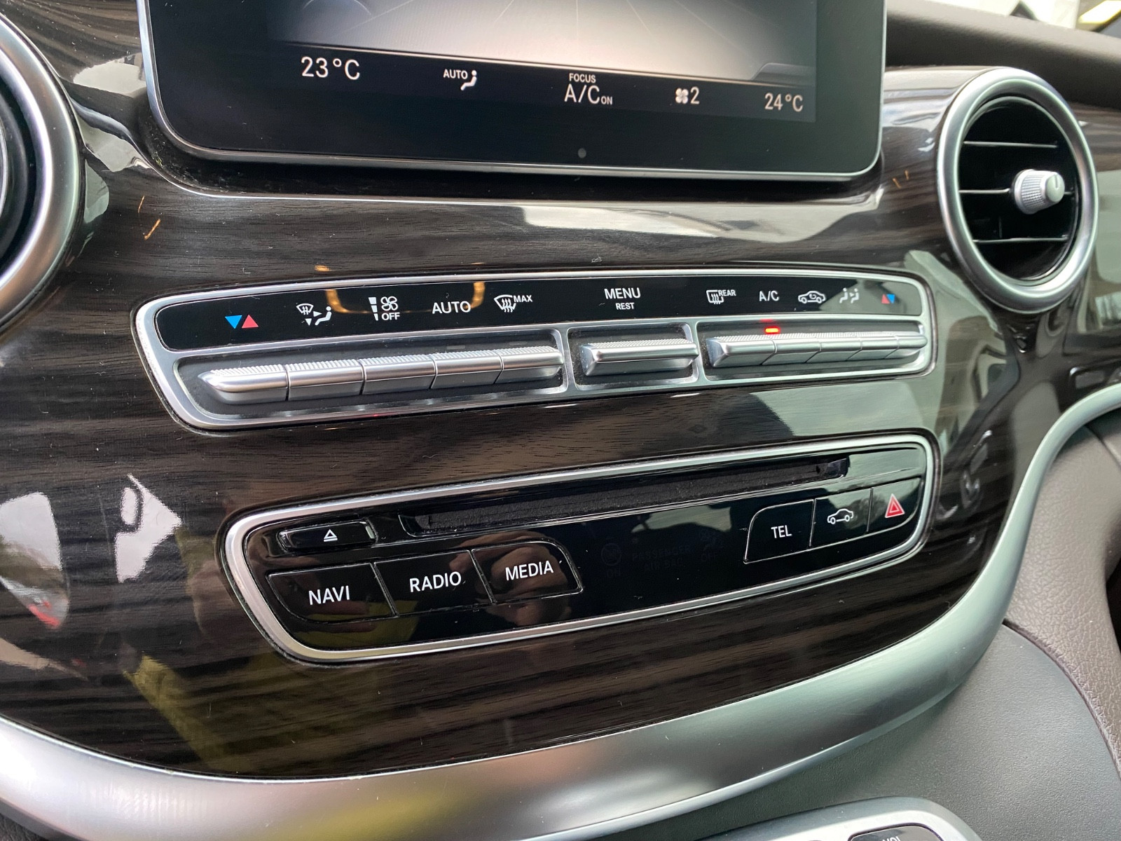 mercedes-benz-classe-v-250d-avantgarde-extra-long-20251211092044