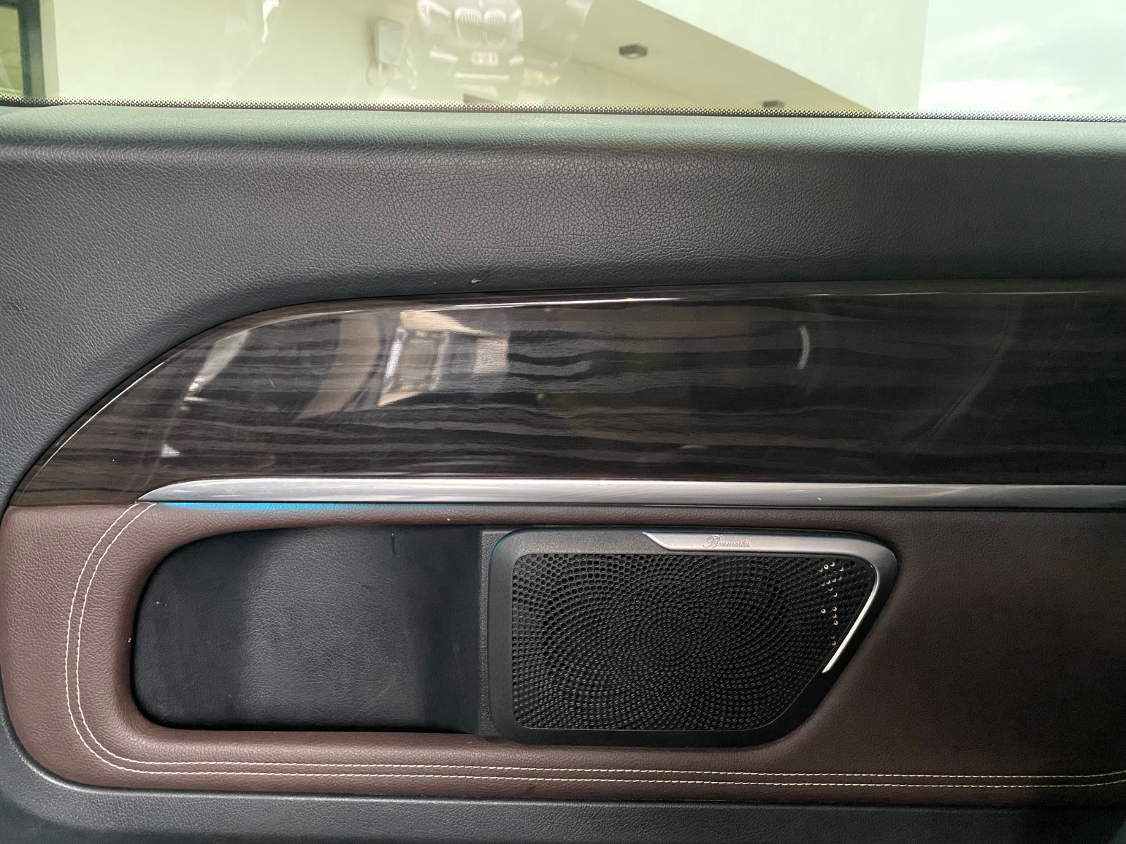 mercedes-benz-classe-v-250d-avantgarde-extra-long-20251211092120