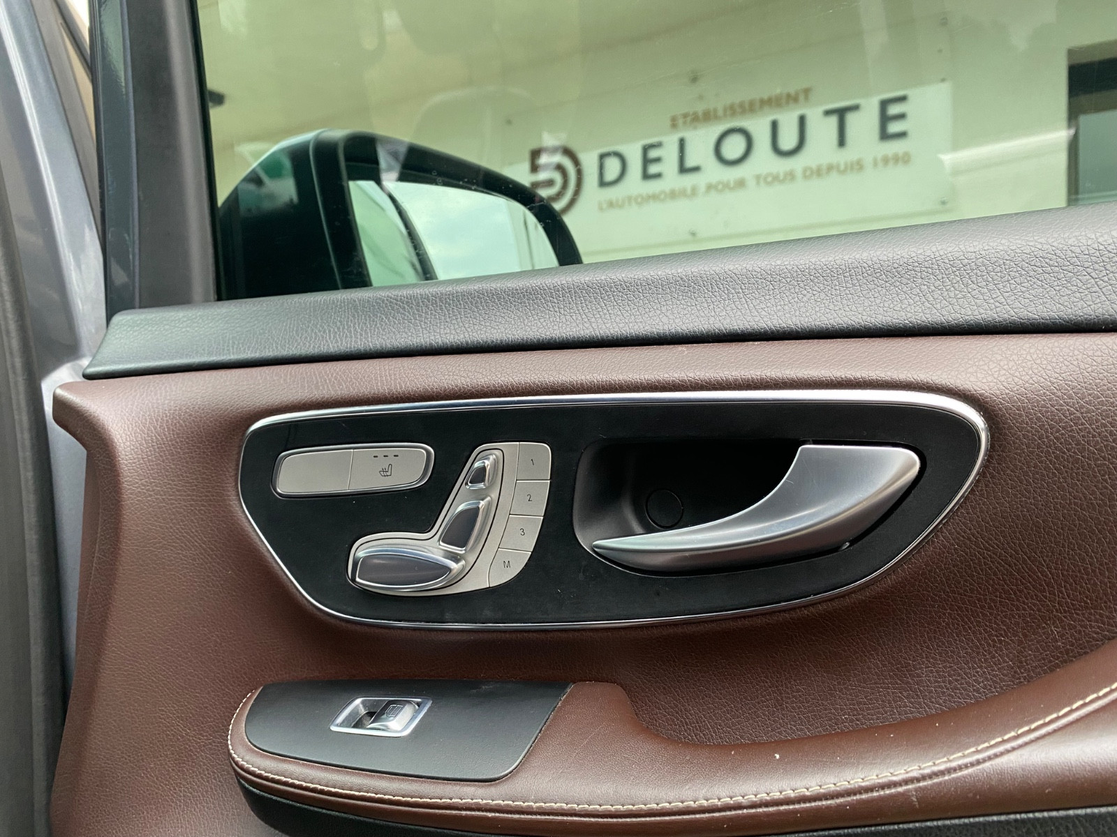 mercedes-benz-classe-v-250d-avantgarde-extra-long-20251211092143