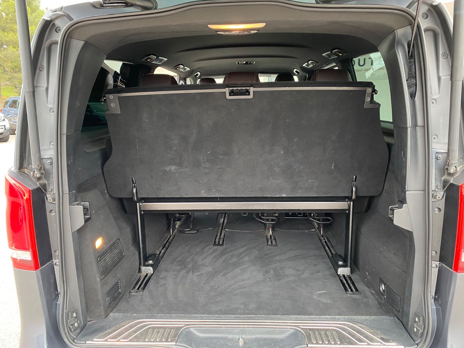 mercedes-benz-classe-v-250d-avantgarde-extra-long-20251211092223