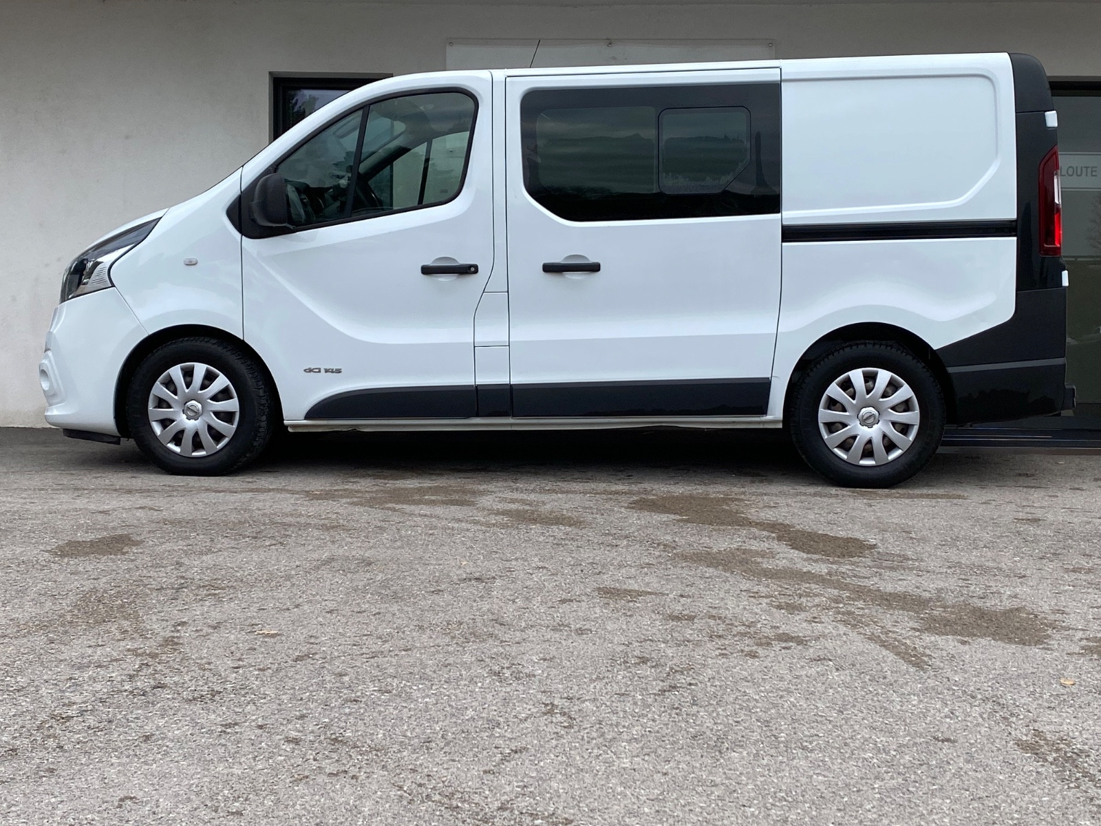 nissan-nv300-fourgon-l1h1-3-0t-n-connecta-20251211115619