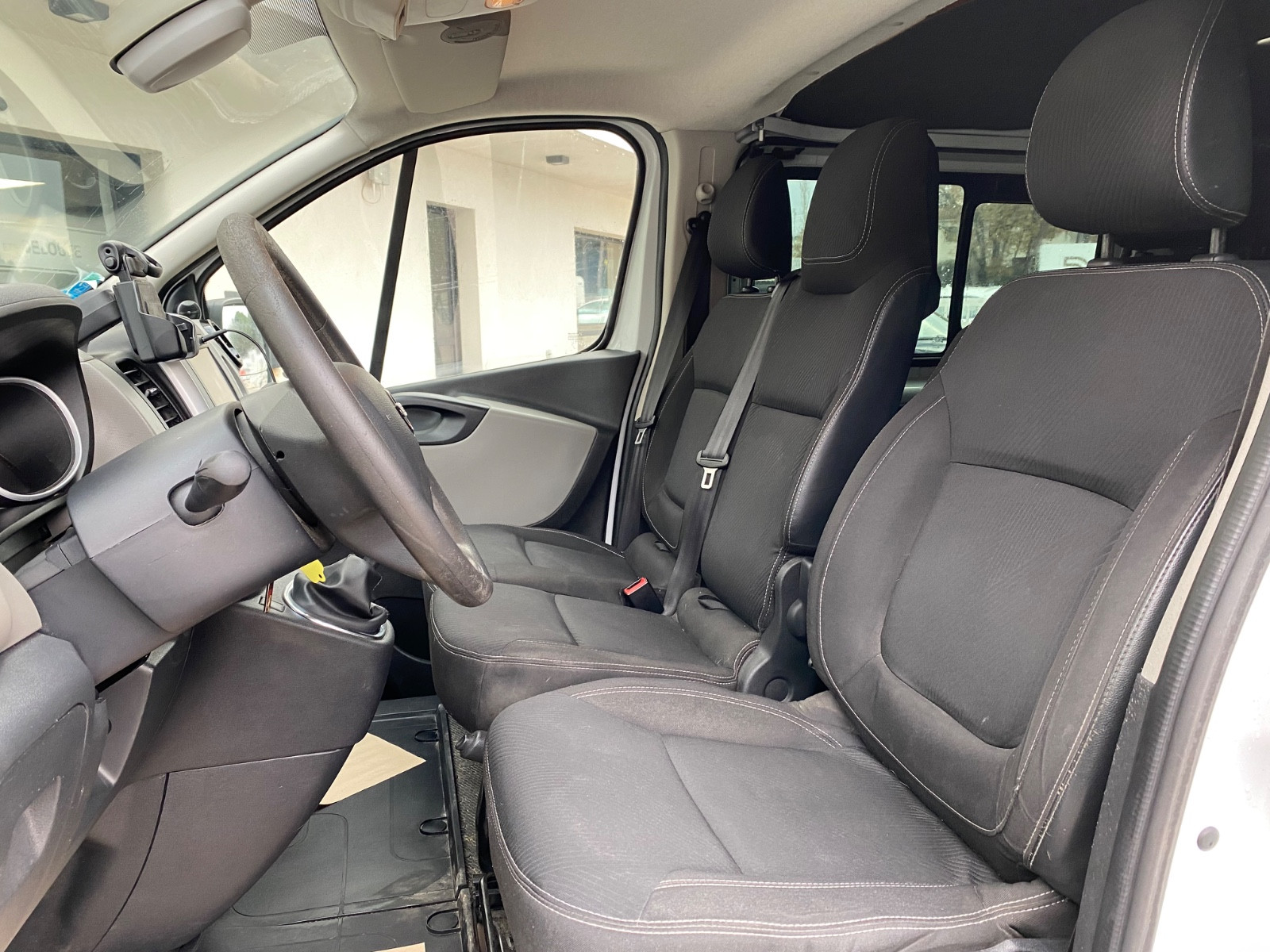 nissan-nv300-fourgon-l1h1-3-0t-n-connecta-20251211115649