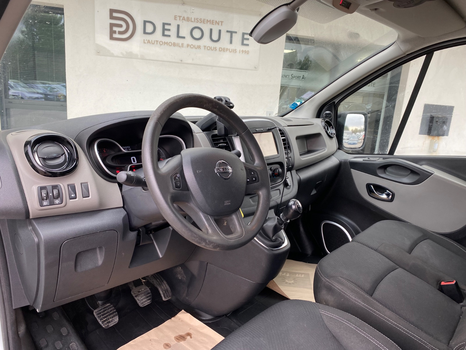 nissan-nv300-fourgon-l1h1-3-0t-n-connecta-20251211115654