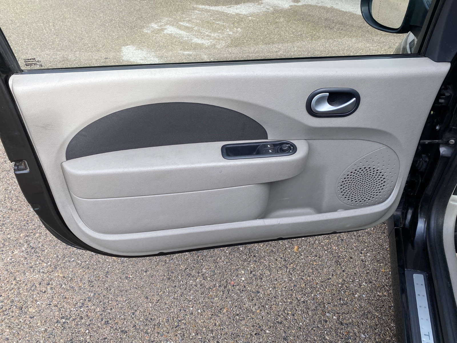 renault-twingo-ii-night-day-20260128141942