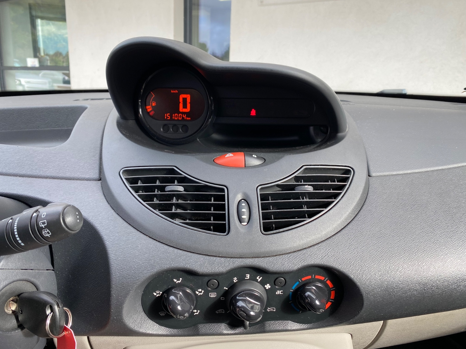 renault-twingo-ii-night-day-20260128142013