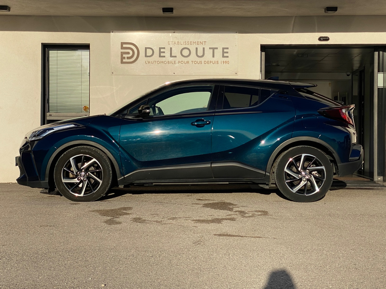 toyota-c-hr-hybride-2wd-design-multidrive-ecvt-20260224173126