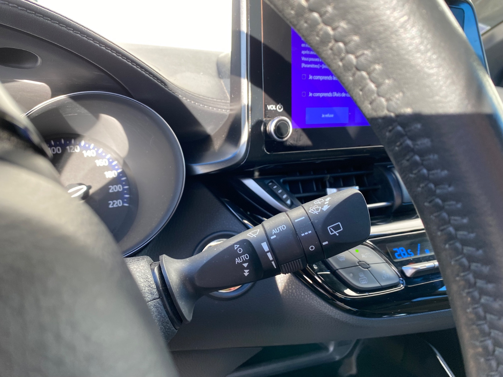 toyota-c-hr-hybride-2wd-design-multidrive-ecvt-20260224173318