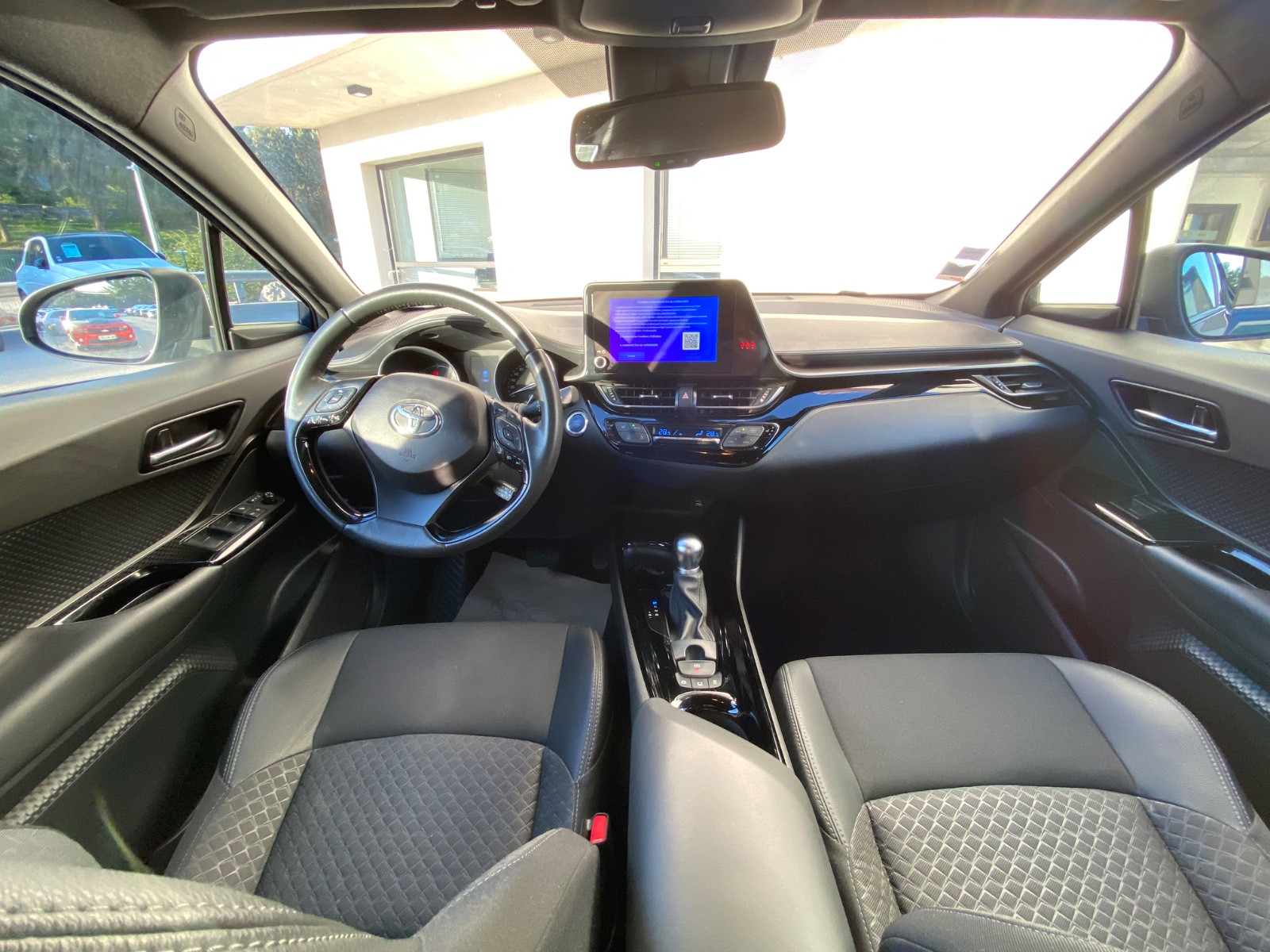 toyota-c-hr-hybride-2wd-design-multidrive-ecvt-20260224173441