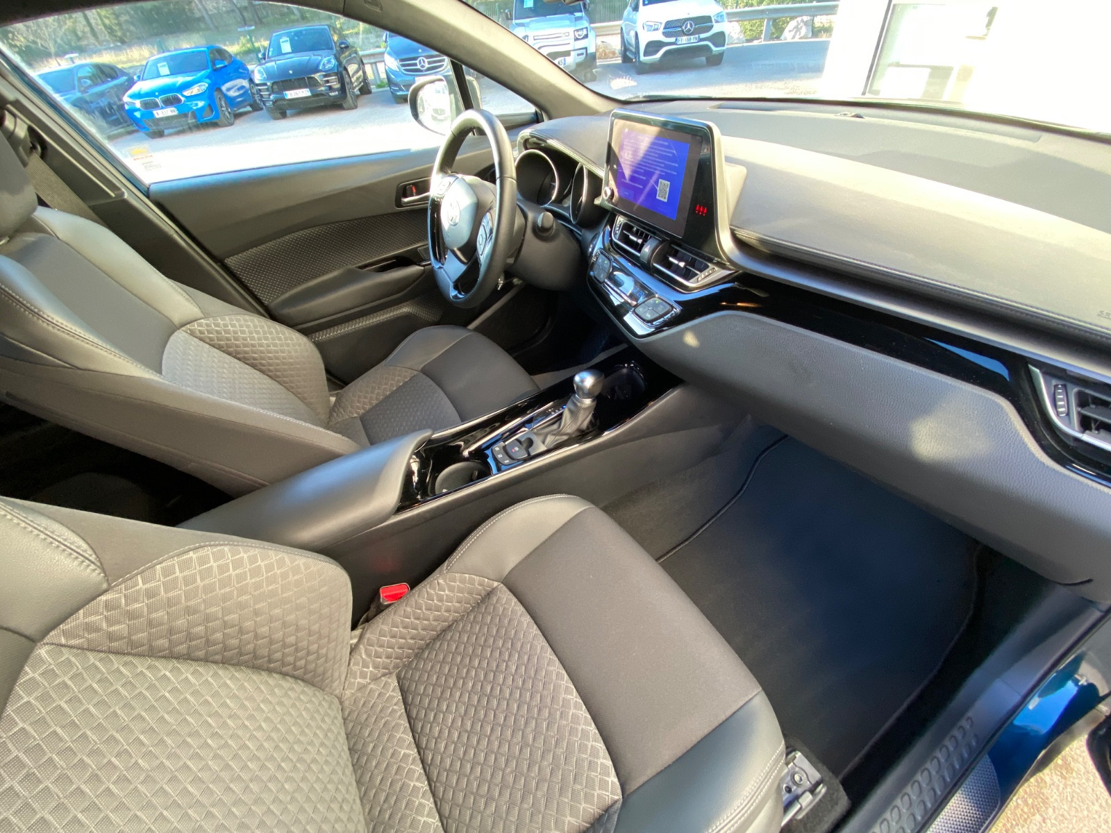 toyota-c-hr-hybride-2wd-design-multidrive-ecvt-20260224173447