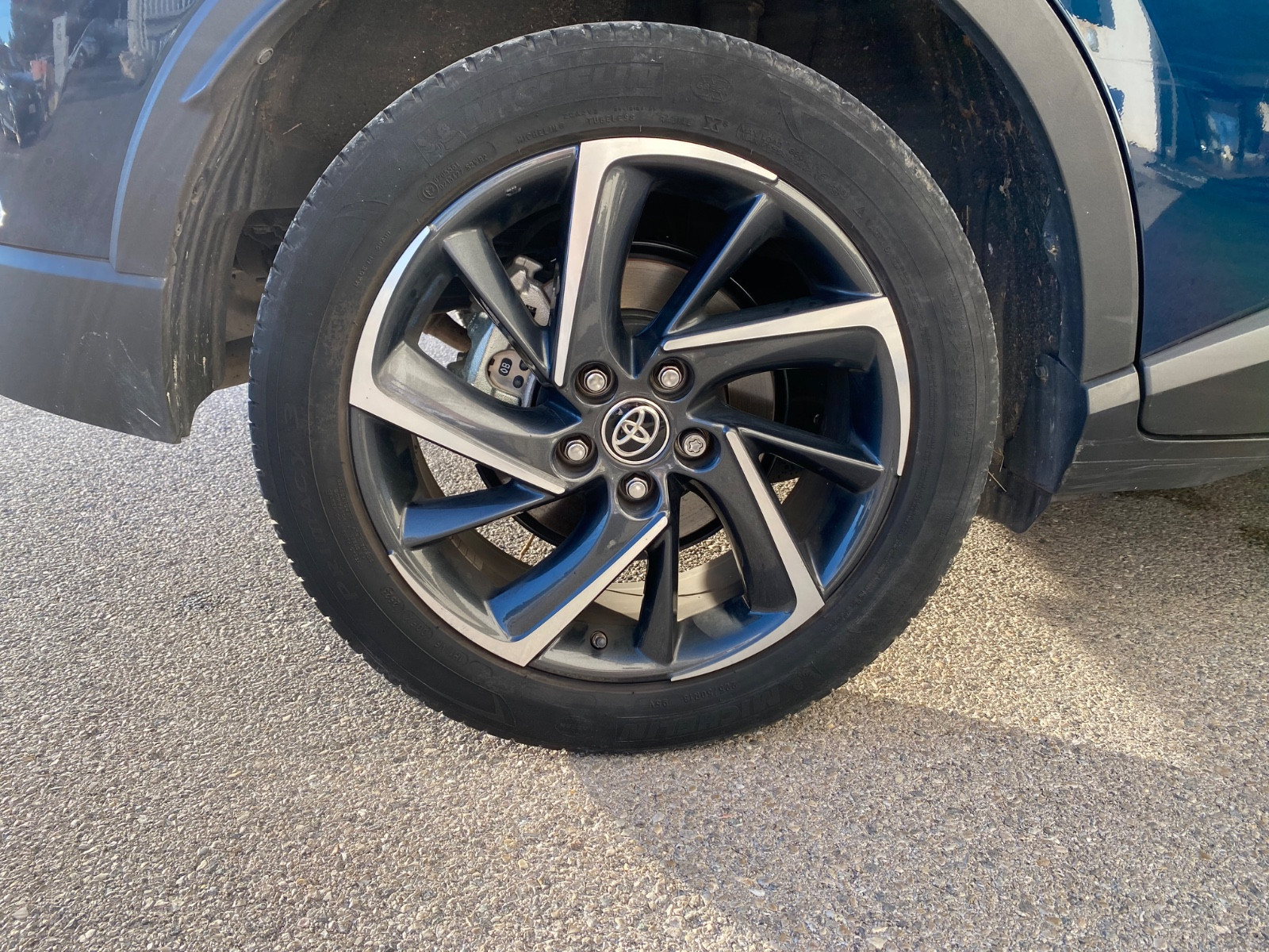 toyota-c-hr-hybride-2wd-design-multidrive-ecvt-20260224173526