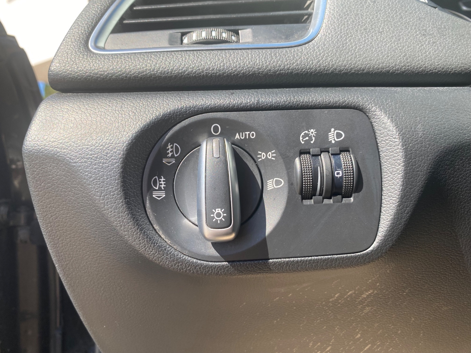 audi-q3-2-0-tdi-ambiente-quattro-103kw-20260520171849
