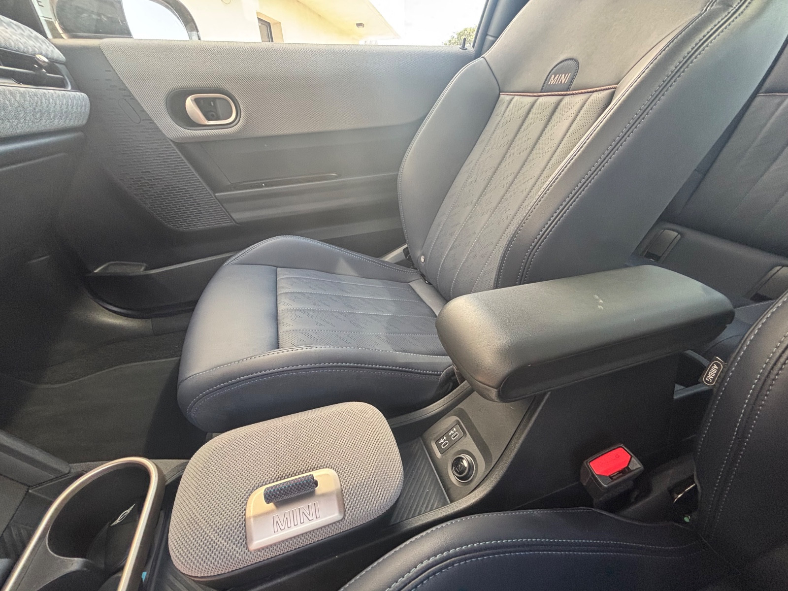mini-mini-3-pt-cooper-c-favoured-steptronic-20260720162505