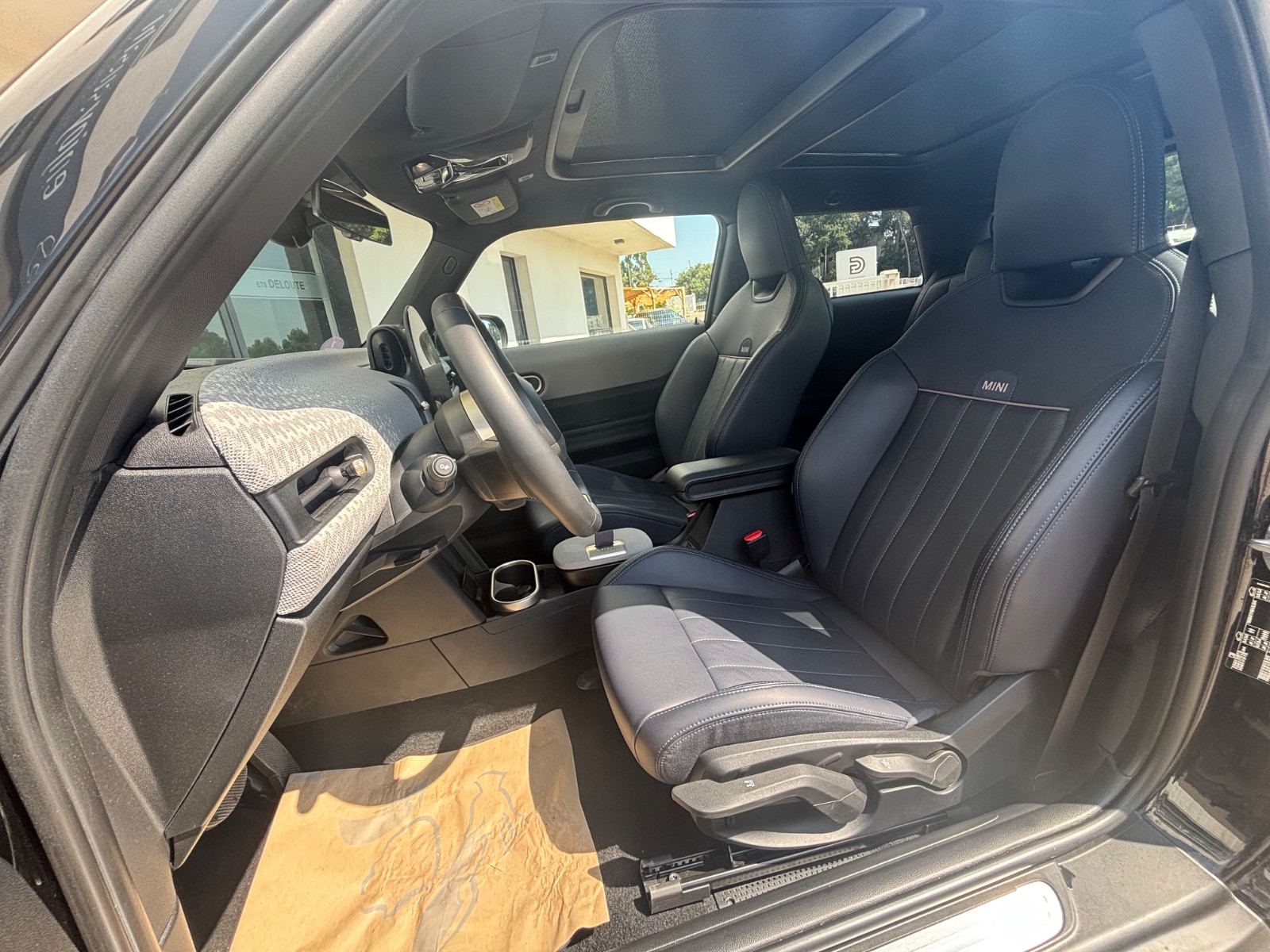 mini-mini-3-pt-cooper-c-favoured-steptronic-20260720162553