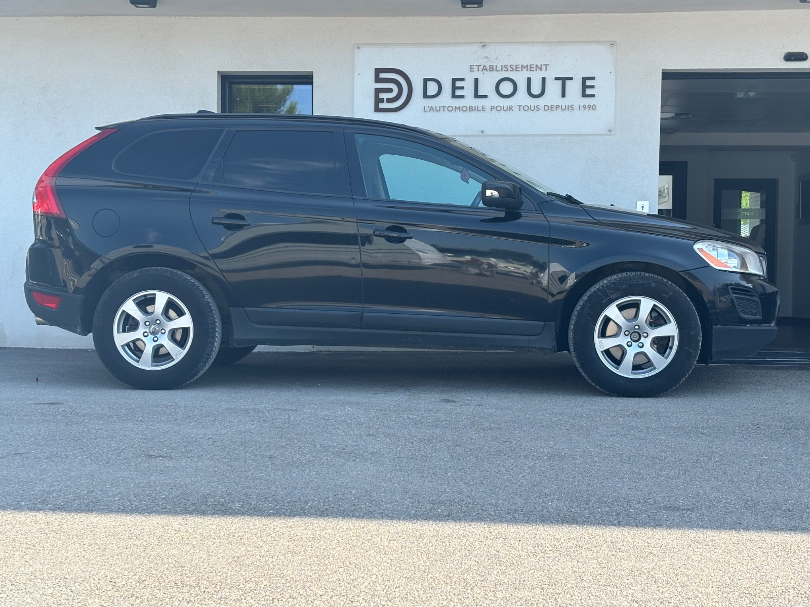 volvo-xc60-r-design-20260720112639