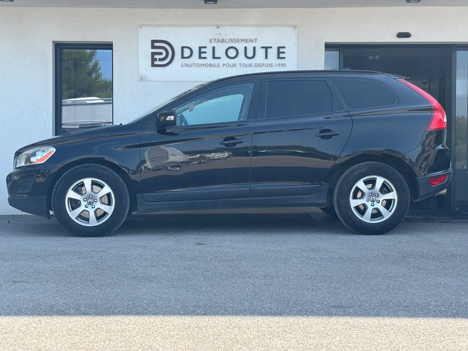 volvo-xc60-r-design-20260720112731