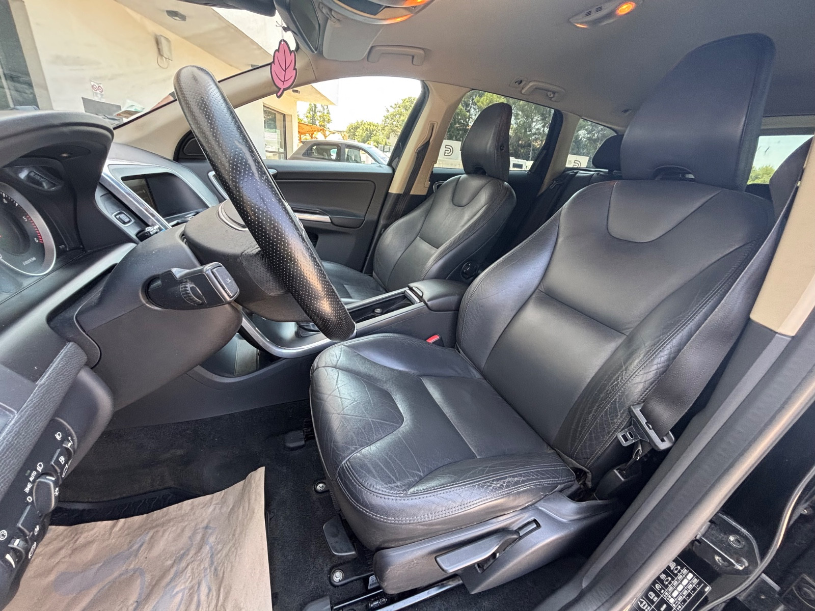 volvo-xc60-r-design-20260720112917