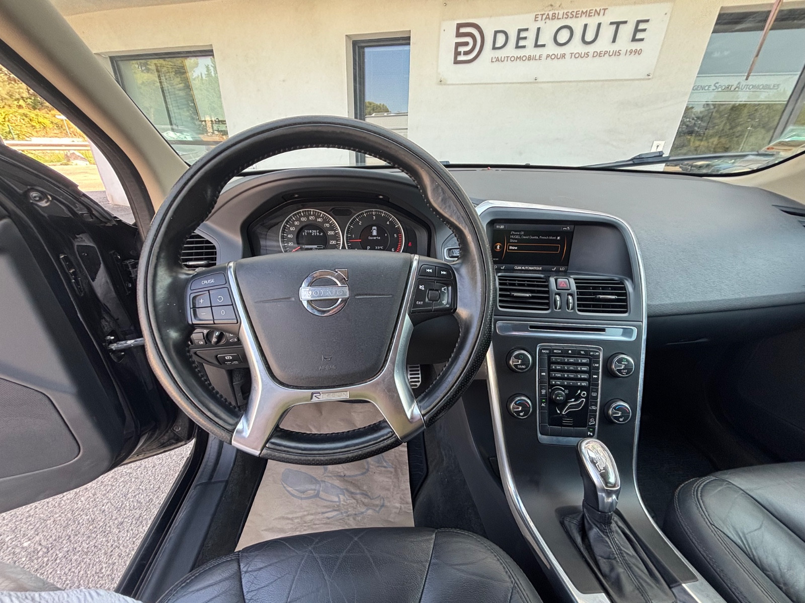volvo-xc60-r-design-20260720112956