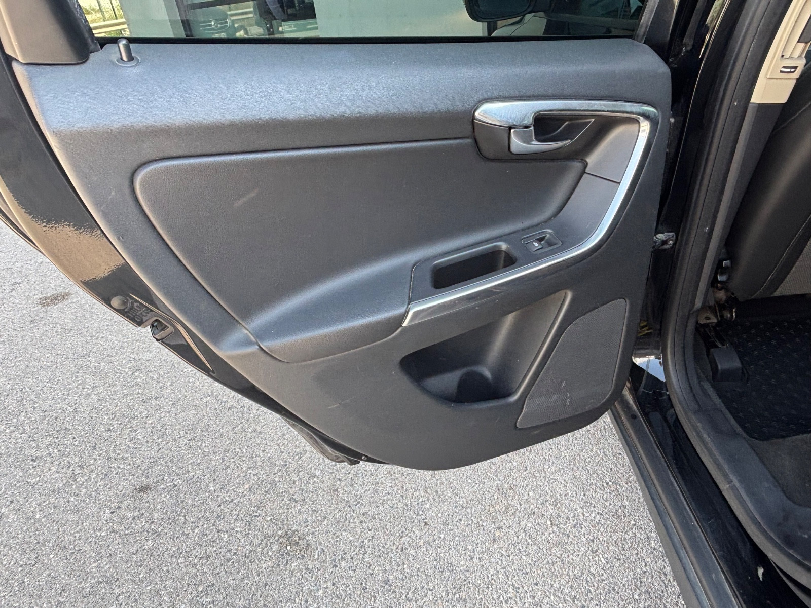 volvo-xc60-r-design-20260720113132